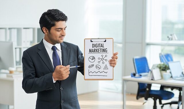 Dijital Pazarlama ve Sosyal Medya: Yeni Trendler ve Stratejiler Dijital Pazarlama ve Sosyal Medya: Yeni Trendler ve Stratejiler